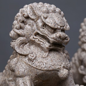 上善若水 仿砂岩石狮子摆件 看门狮一对家居风水摆件工艺品 一对仿砂岩石对狮