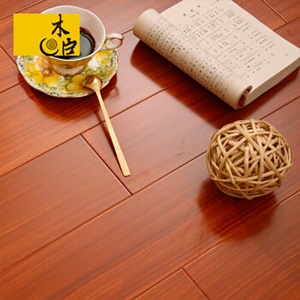木臣多层实木复合木地板家用厂家直销柚木王E0级环保锁扣地暖15mm