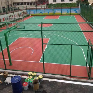 田径塑胶跑道地垫篮球场地室外硅pu球场材料颗粒施工羽毛球场地坪